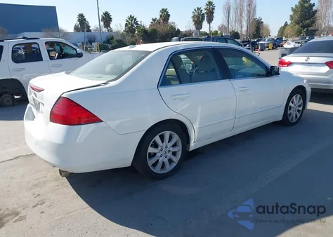 2007 Honda Accord 3.0 Ex z USA, uszkodzony, nr VIN 1HGCM66887A061314